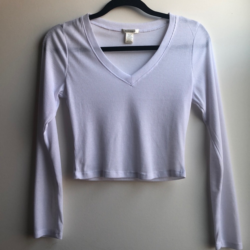 white ribbed long sleeve v neck crop top